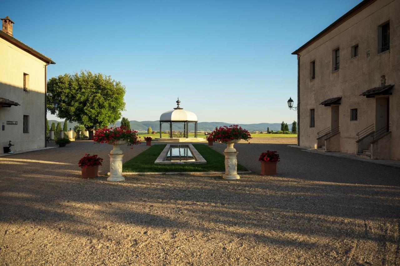 La Bagnaia Golf Resort Экстерьер фото
