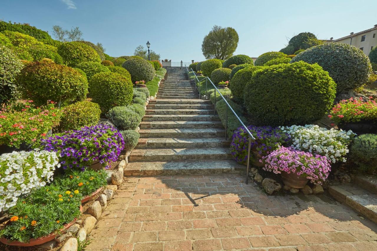 La Bagnaia Golf Resort Экстерьер фото